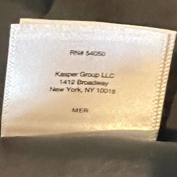 LE‎ SUIT ONE BUTTON CAREER BLAZER IN GRAY NWOT WOMEN'S SIZE 10P - Picture 14 of 15